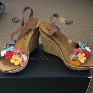 Tan Wedges with Multicolor Floral Design